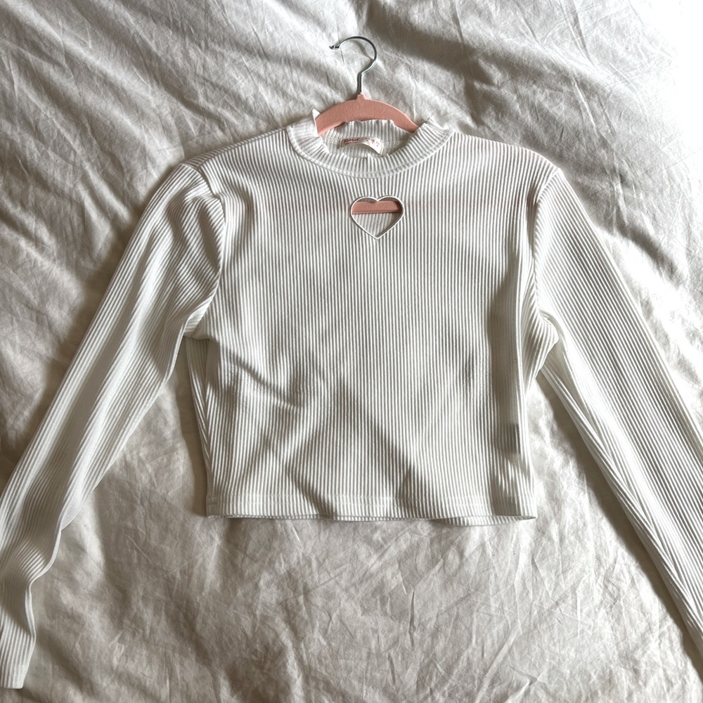 Shein romwe womens medium white heart top